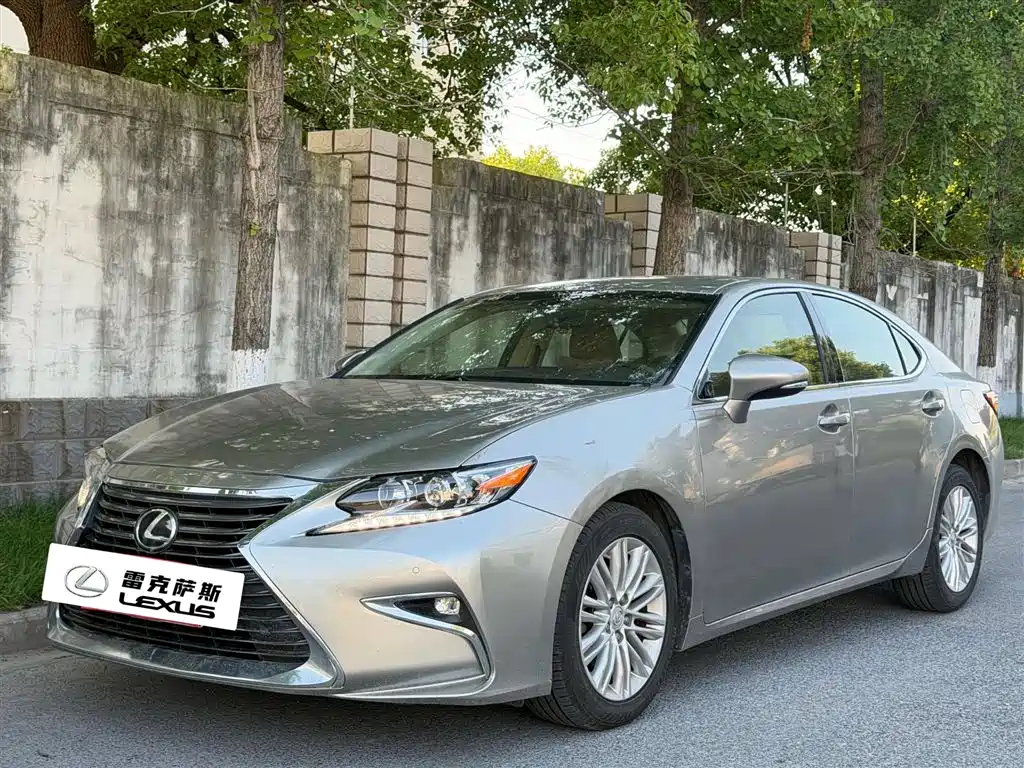 Купить Lexus ES