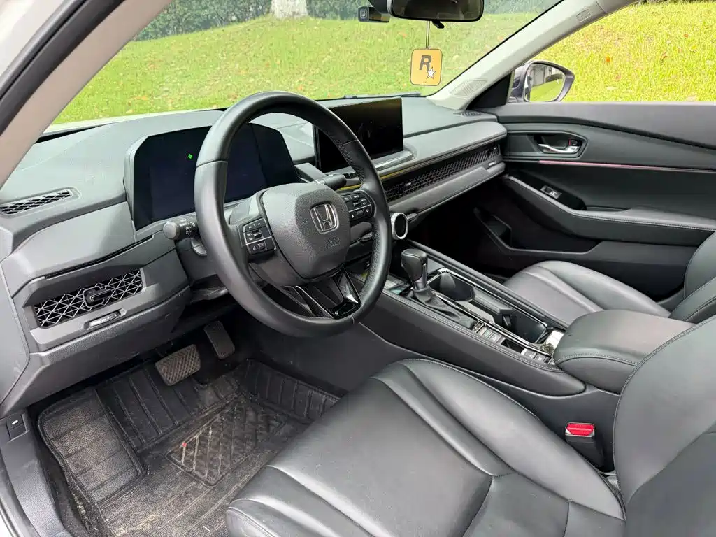 Honda Accord — миниатюра 7