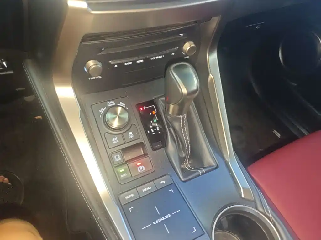 Lexus NX — миниатюра 14