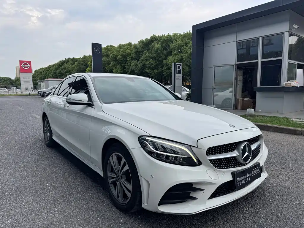 Mercedes-Benz C-Class — миниатюра 3