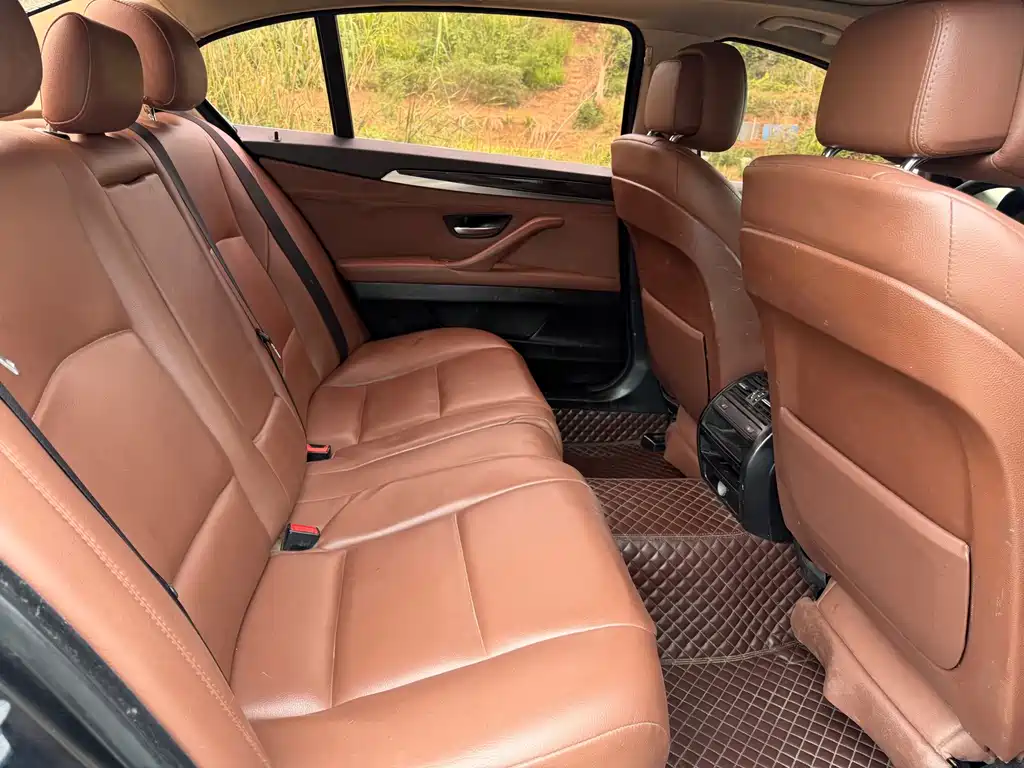 BMW 5 Series — миниатюра 16