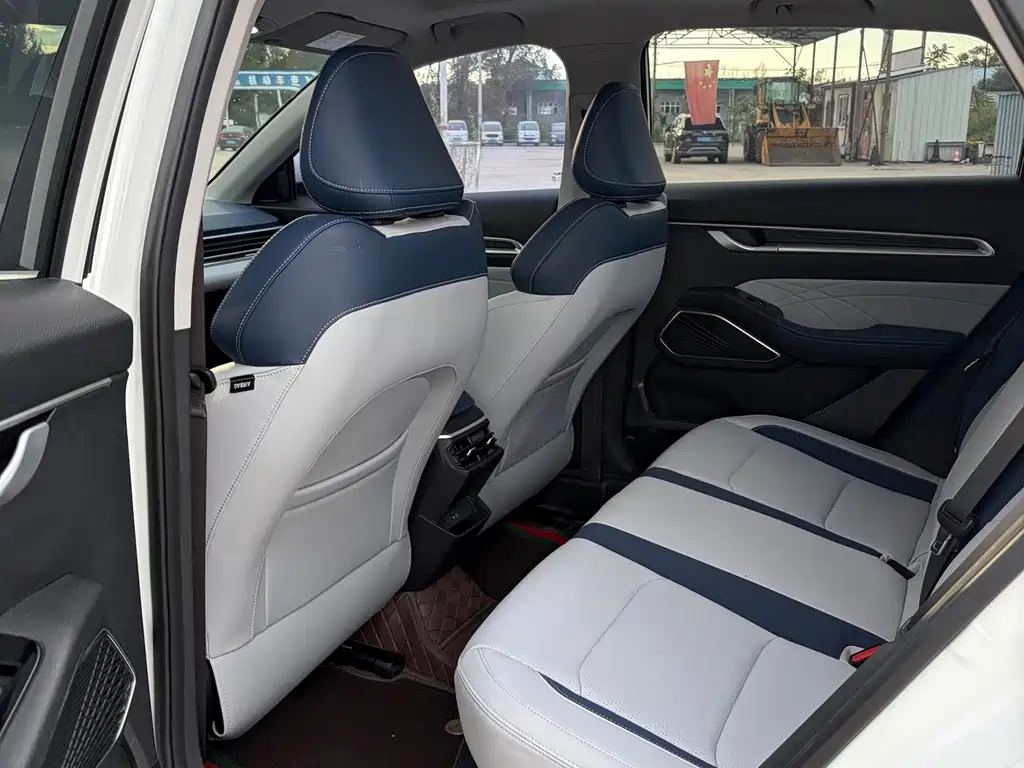 Geely Emgrand — миниатюра 7