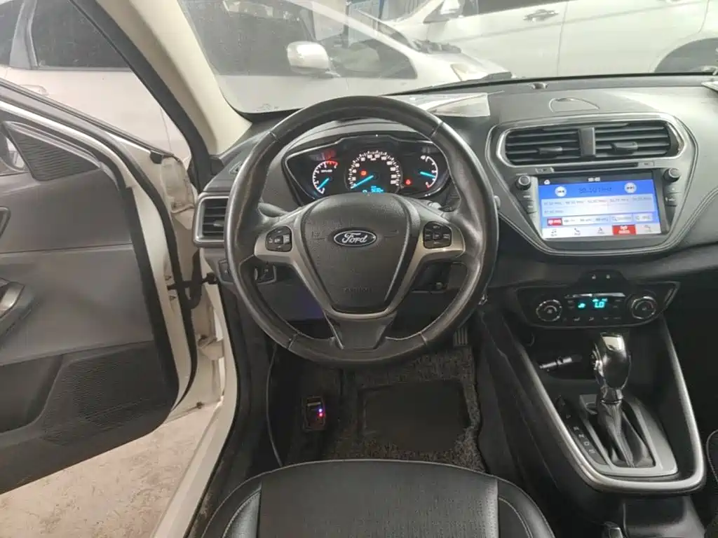 Ford Escort — миниатюра 11