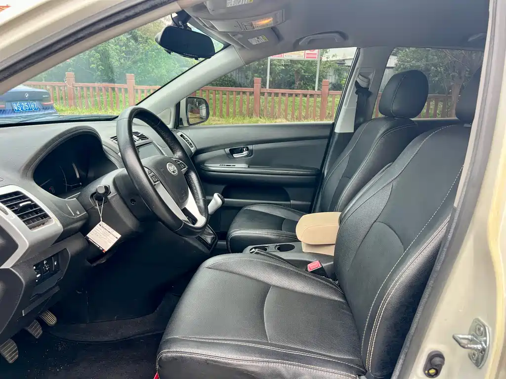 BYD S6 — миниатюра 4
