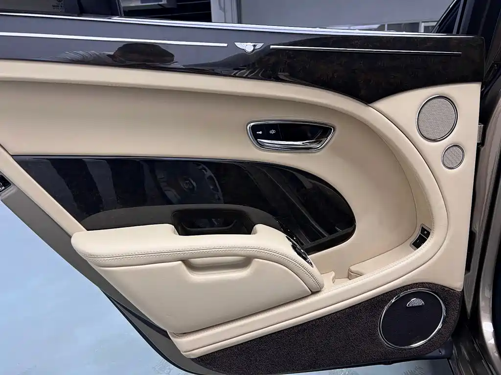 Bentley Mulsanne — миниатюра 16