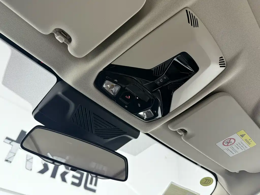 BMW X1 — миниатюра 14