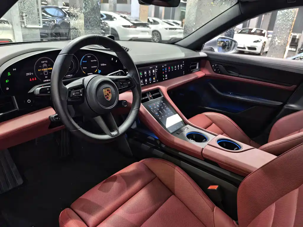 Porsche Taycan — миниатюра 10