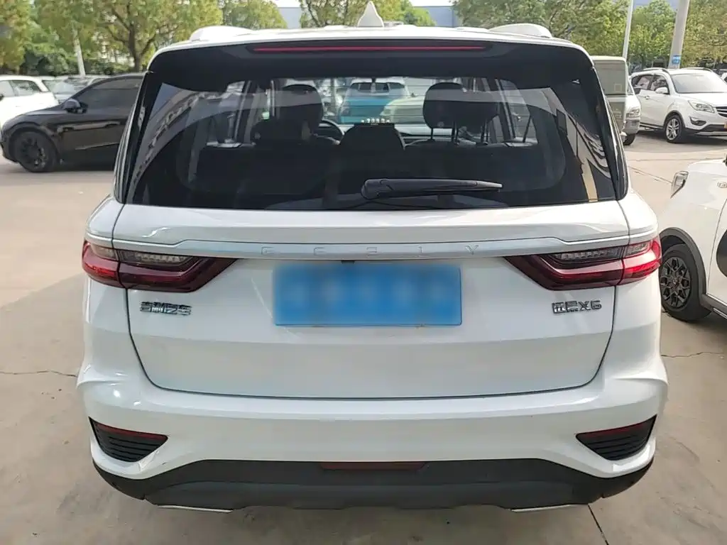 Geely Vision X6 — миниатюра 6