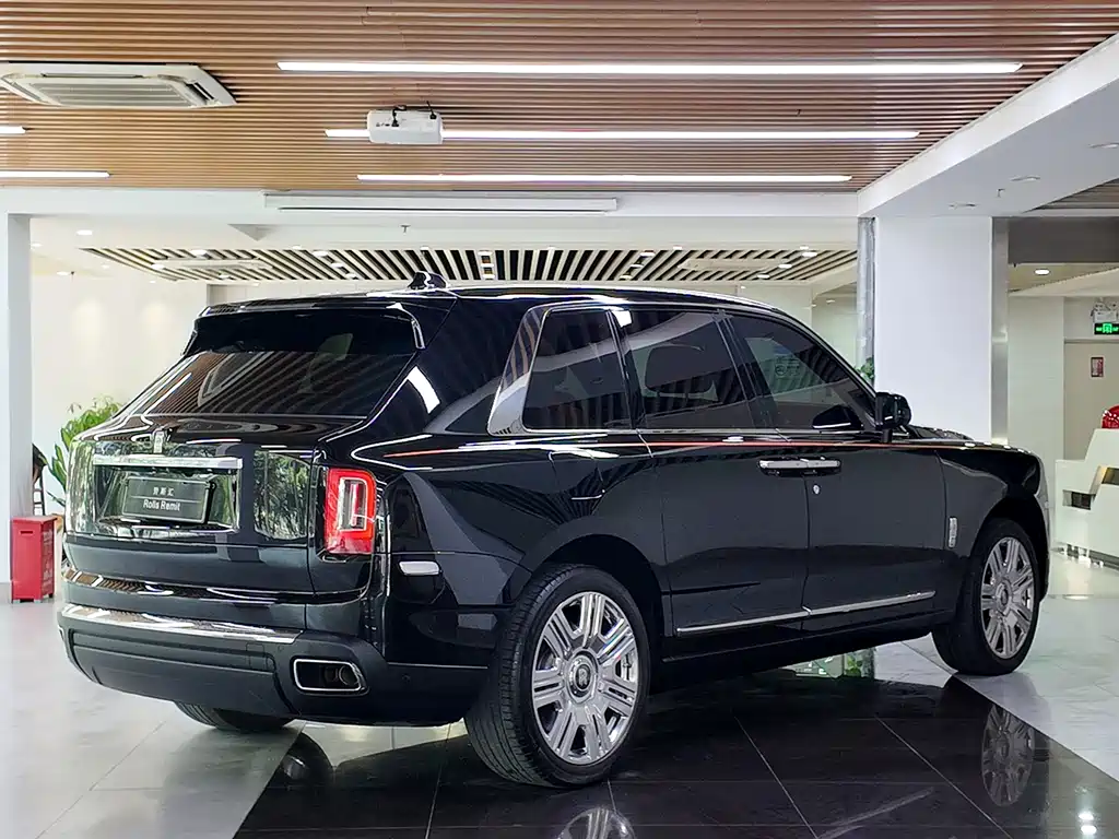 ROLLS-ROYCE CULLINAN