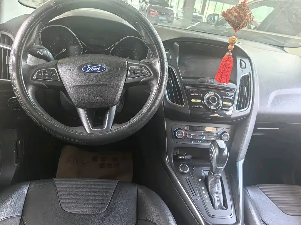 Ford Focus — миниатюра 6
