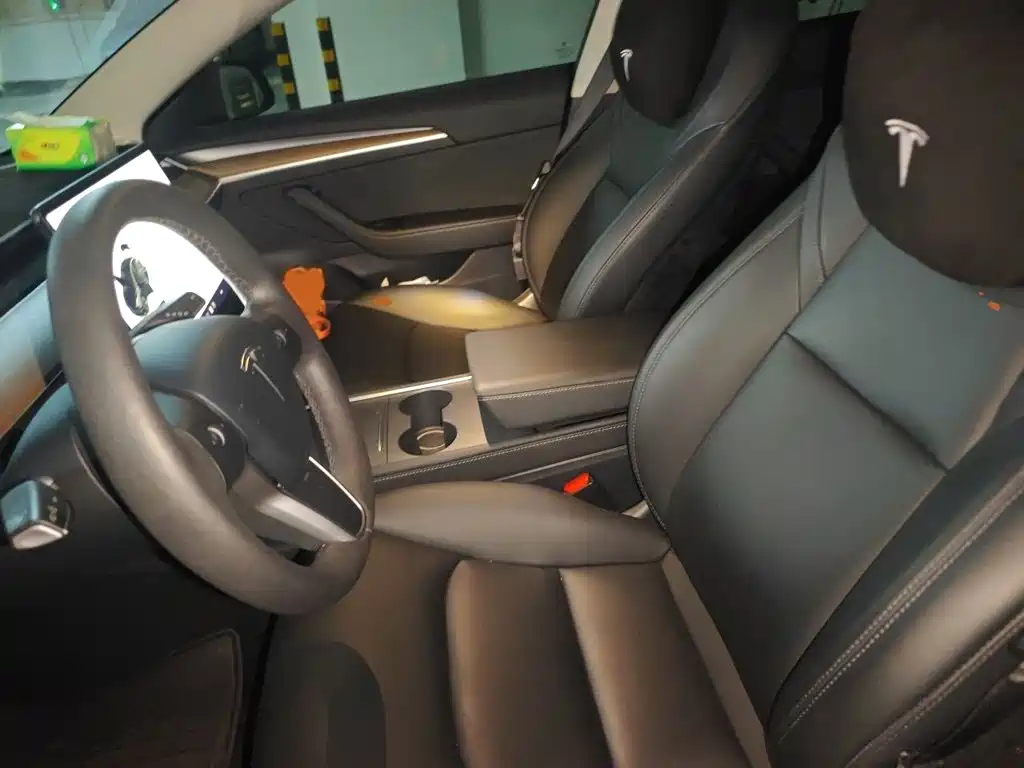 Tesla Model 3 — миниатюра 8