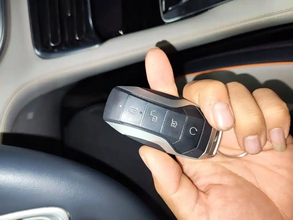 BYD PLUS New Energy — миниатюра 9