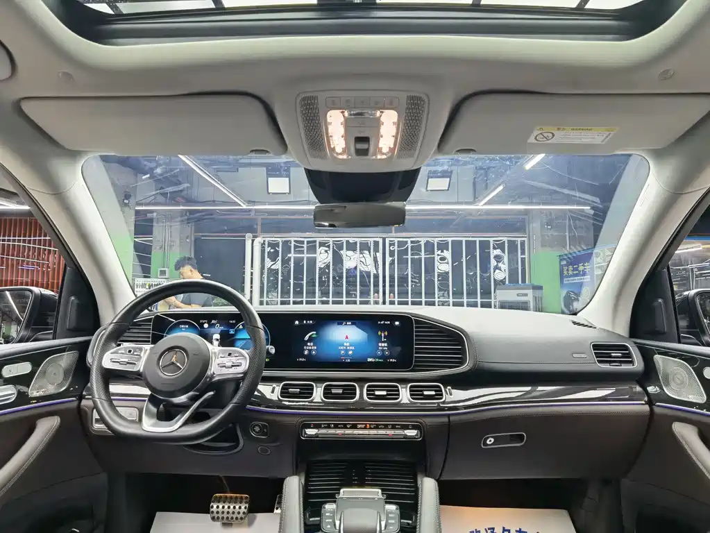 Mercedes-Benz GLS — миниатюра 7