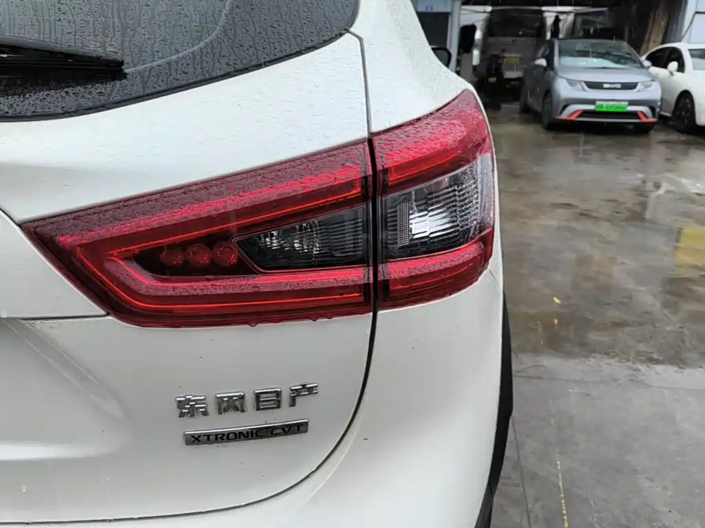 Nissan Qashqai — миниатюра 8