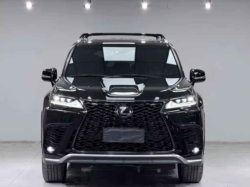 Lexus LX 2024