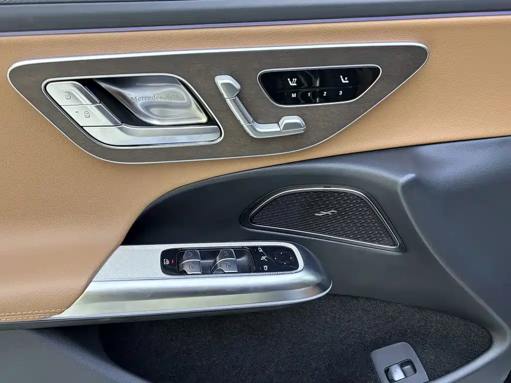 Mercedes-Benz E-Class — миниатюра 20