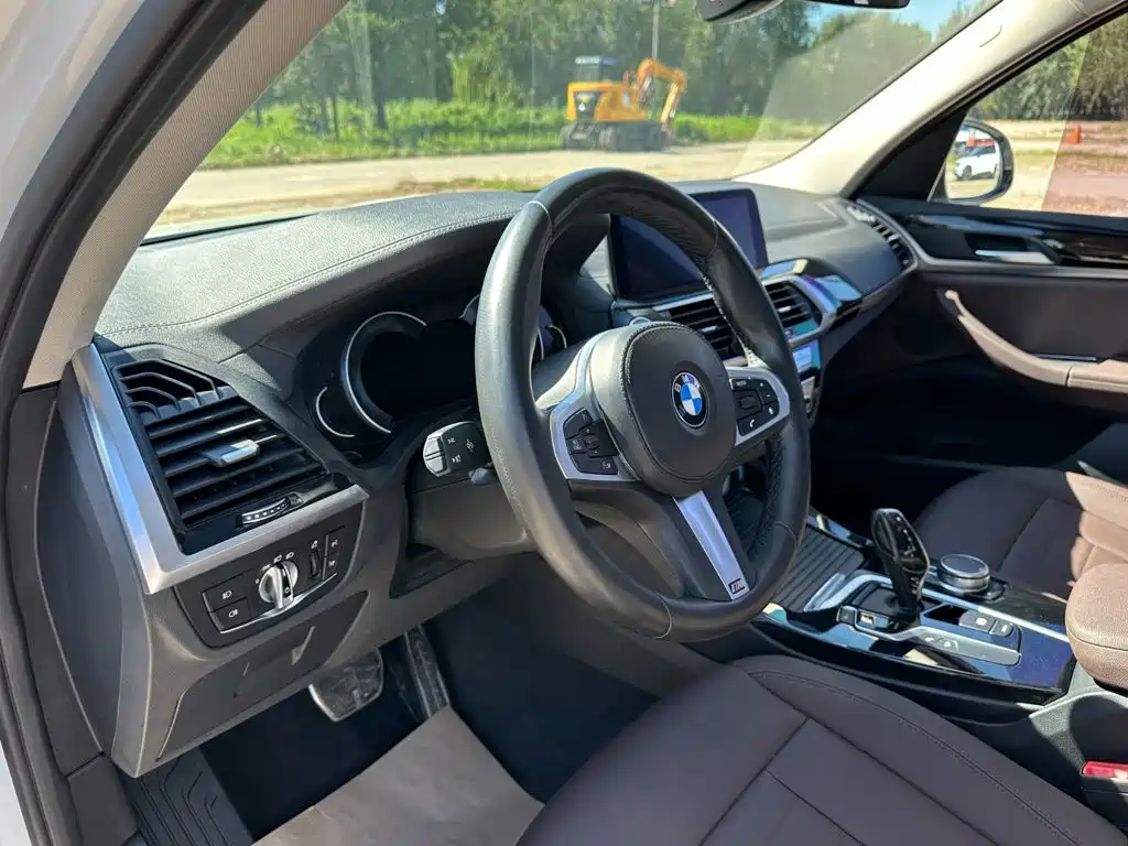 BMW X3 — миниатюра 15