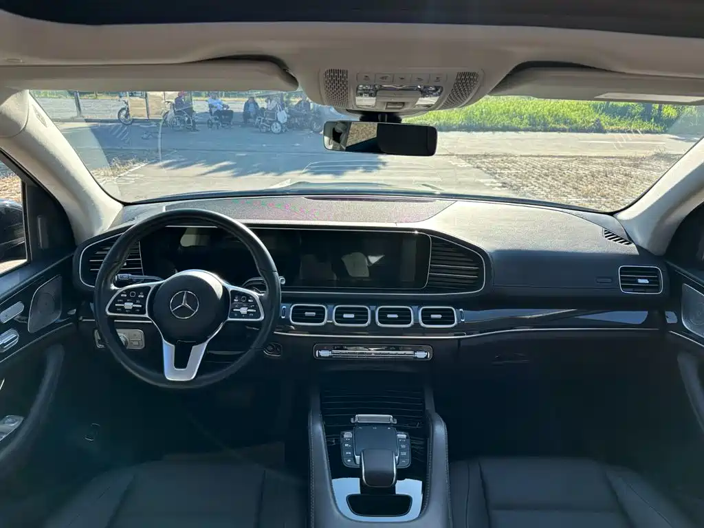 Mercedes-Benz GLE (Import) — миниатюра 11
