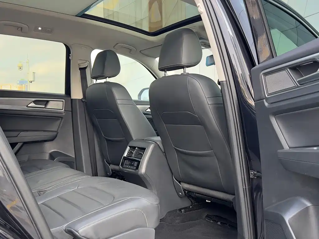 Volkswagen Teramont — миниатюра 23