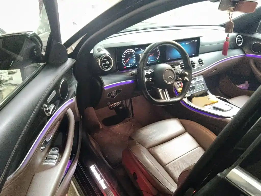 Mercedes-Benz E-Class — миниатюра 14