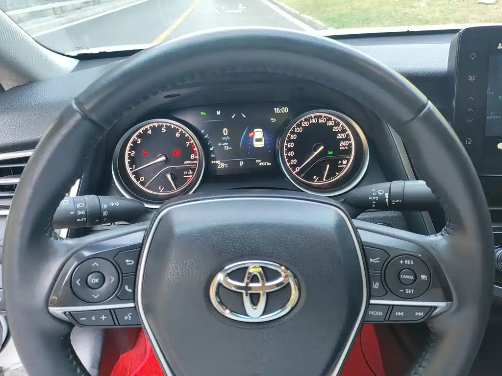 Toyota Camry — миниатюра 11