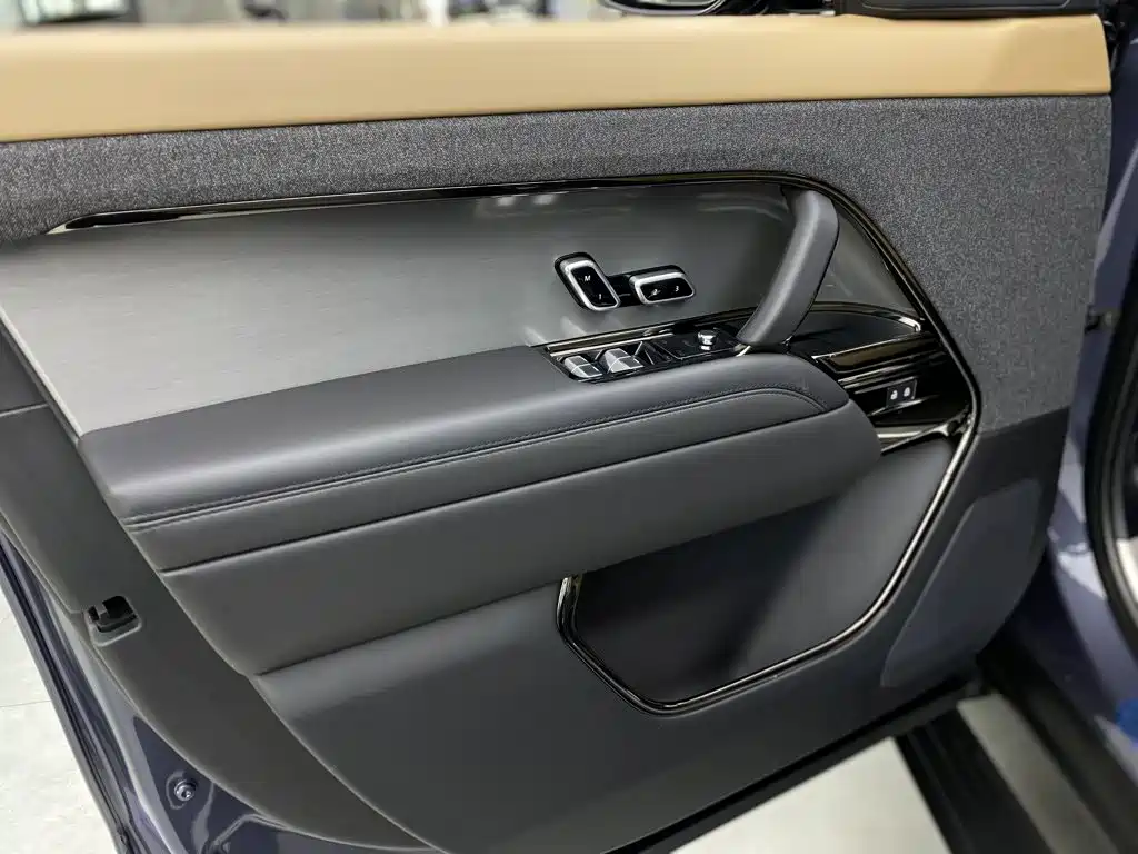 Land Rover Sport — миниатюра 18