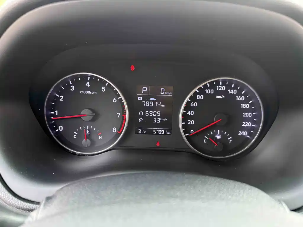 Hyundai Elantra — миниатюра 12
