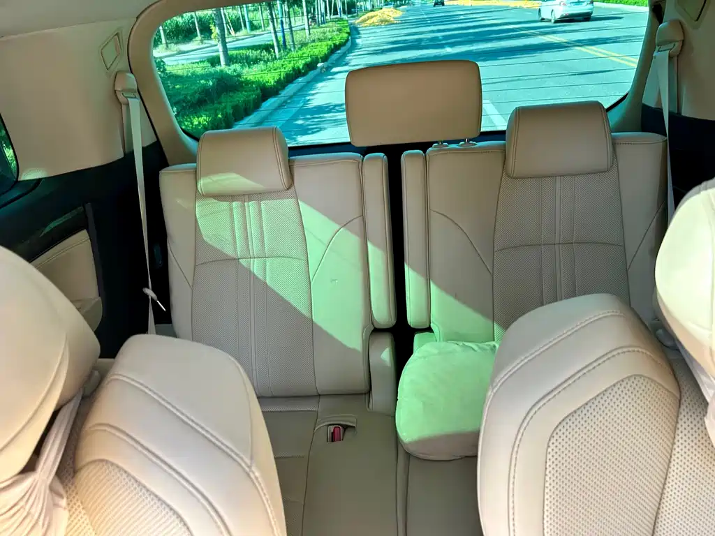 Toyota Vellfire — миниатюра 13