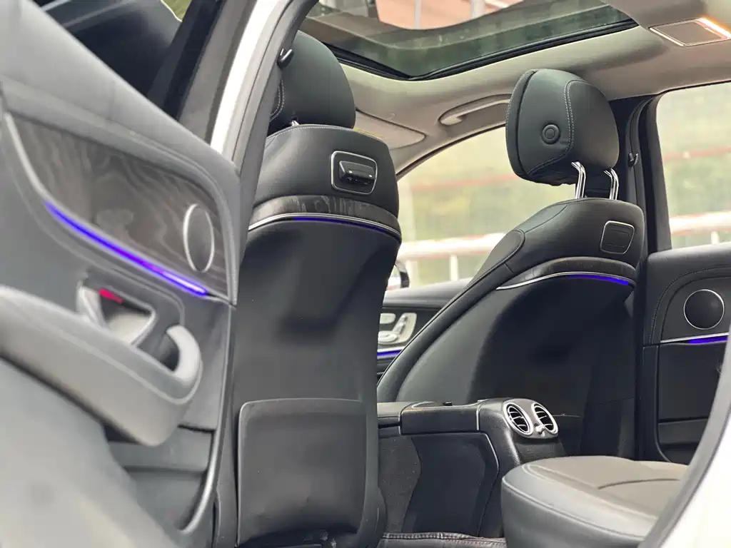 MERCEDES-BENZ E CLASS