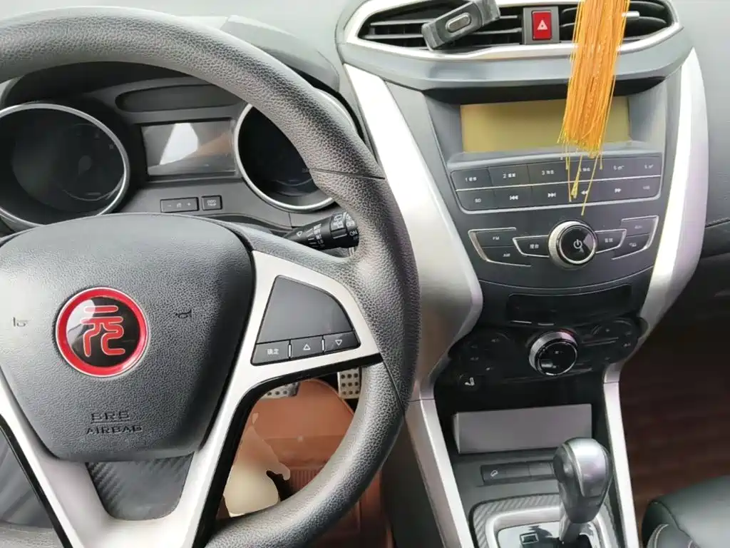 BYD Yuan — миниатюра 10