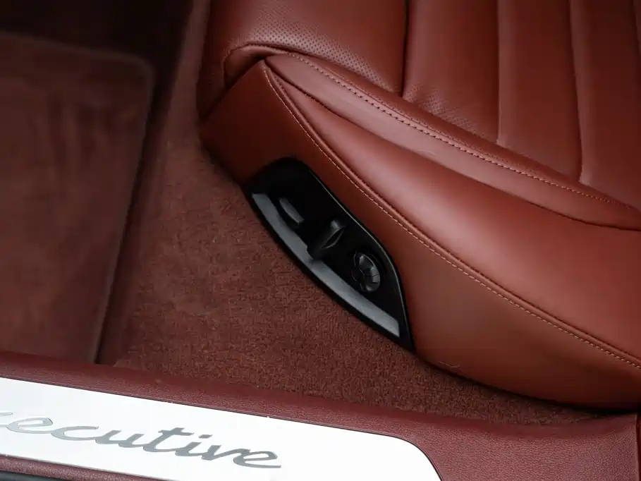 Porsche Panamera — миниатюра 12