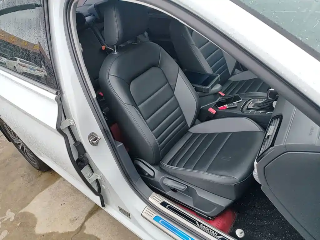 Volkswagen Sagitar — миниатюра 25