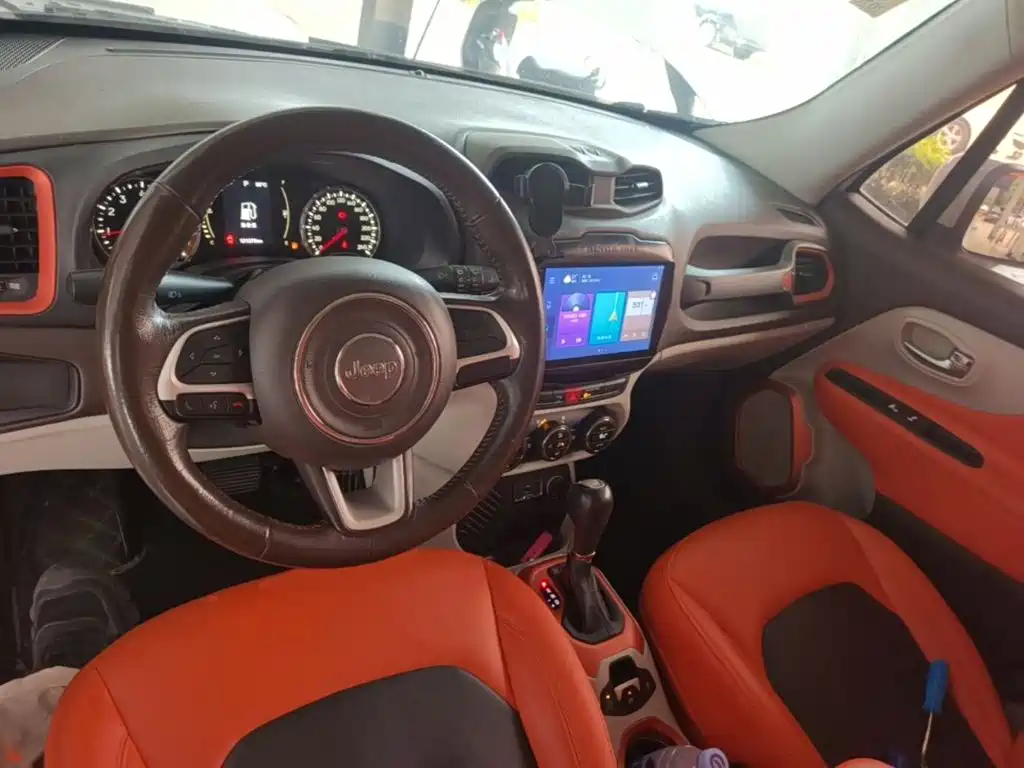 Jeep Renegade — миниатюра 10