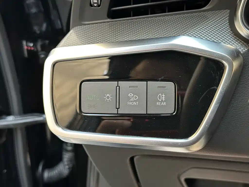 Audi A6L — миниатюра 19