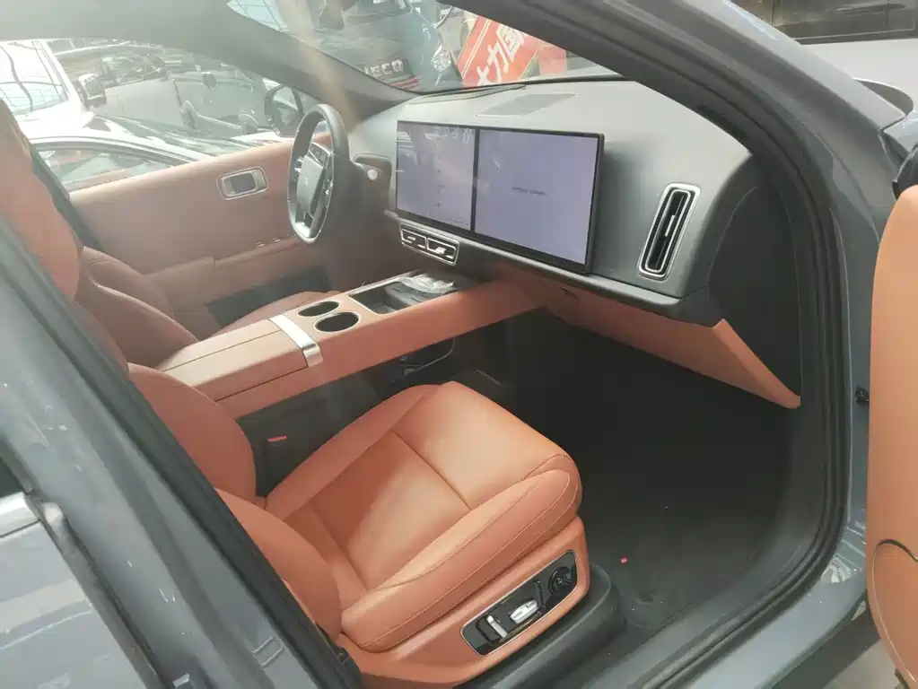 Li Auto Li L8 — миниатюра 4