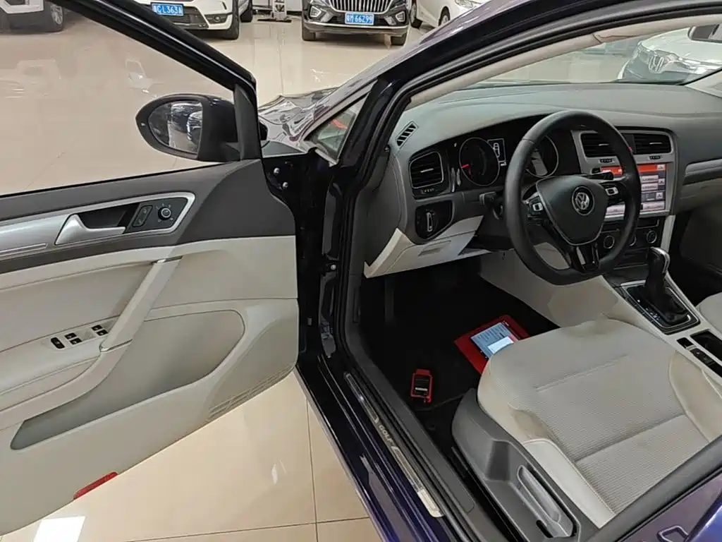 Volkswagen Golf — миниатюра 16