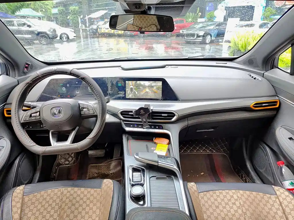 Changan UNI-T — миниатюра 10