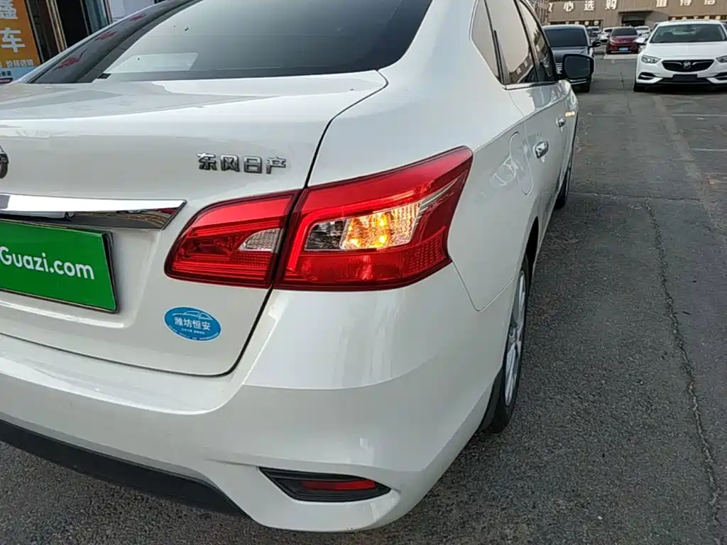 Nissan Sylphy — миниатюра 8