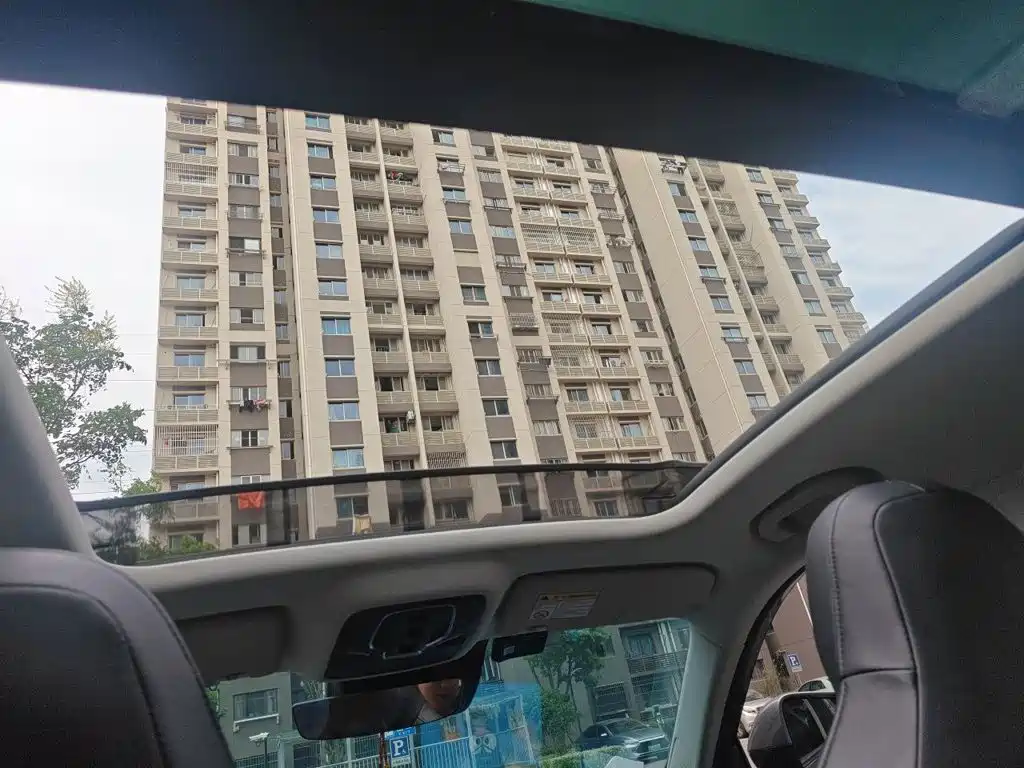 Roewe RX5 New Energy — миниатюра 15