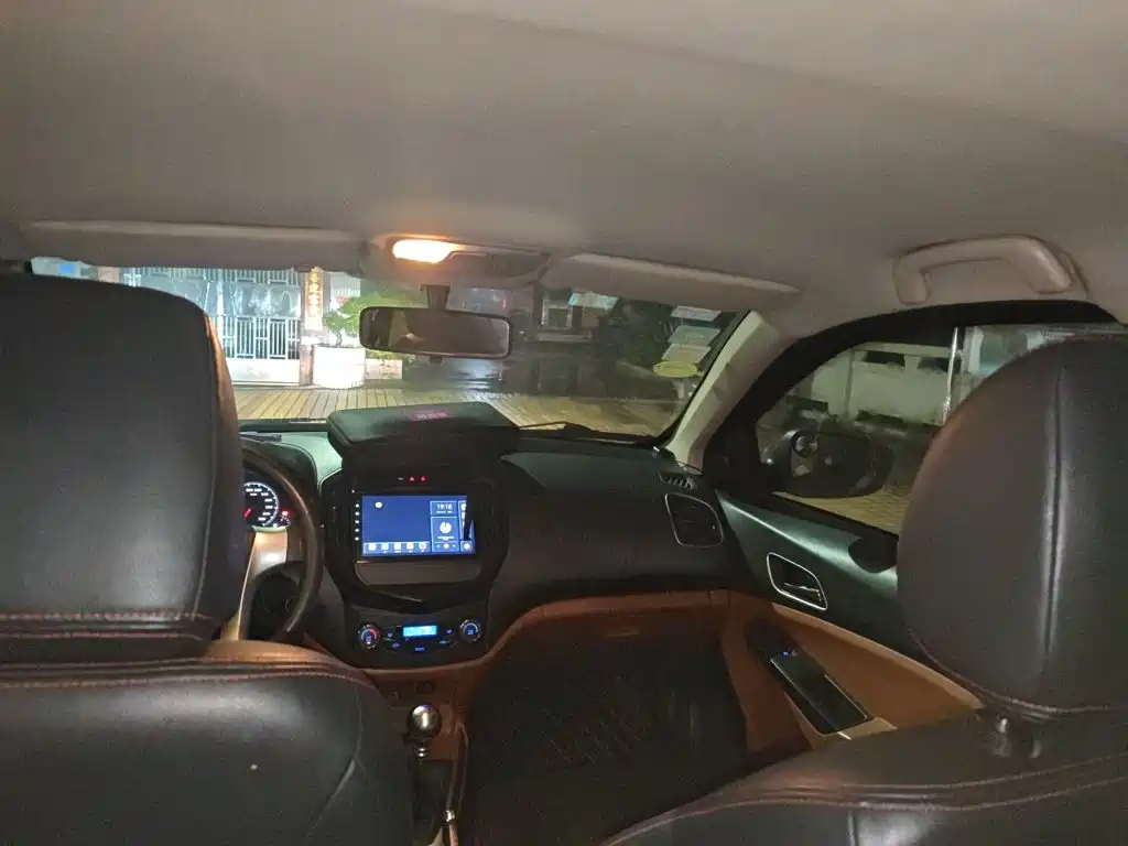 Geely King Kong — миниатюра 19