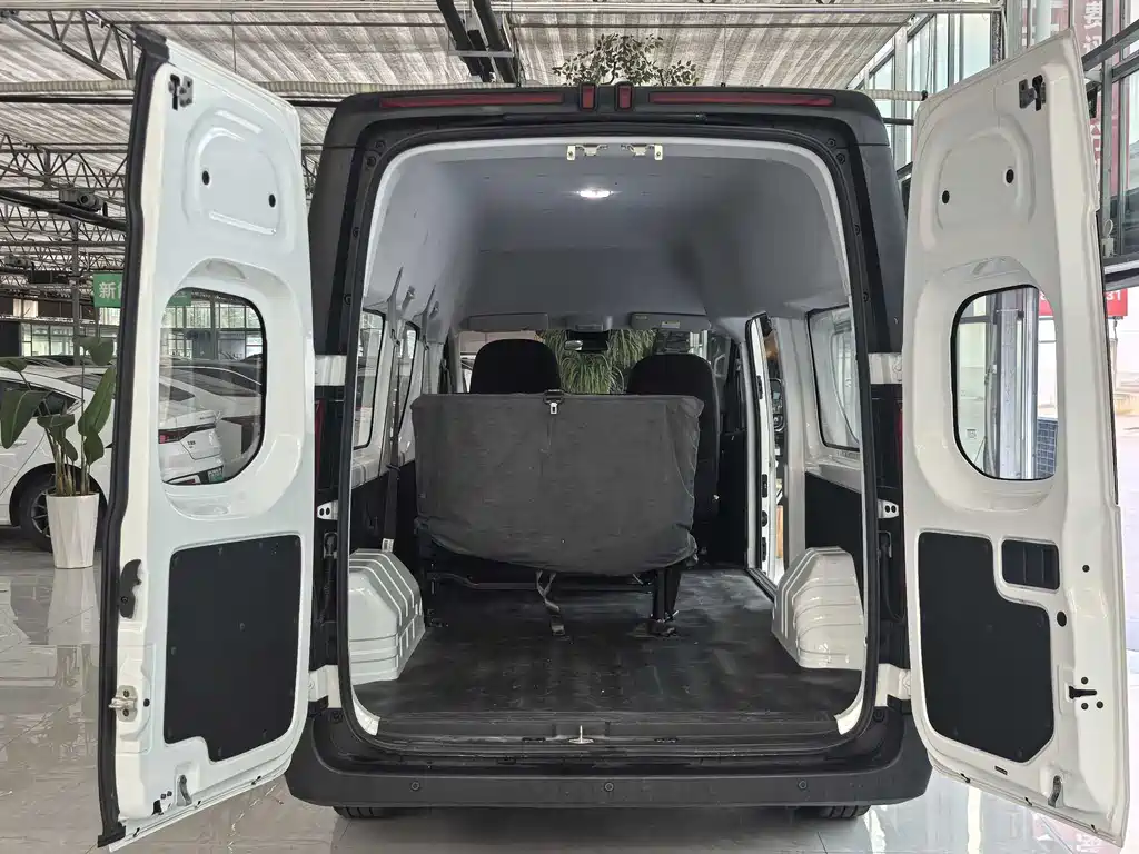 Changan V919 2025 88kwh Elite 6 мест