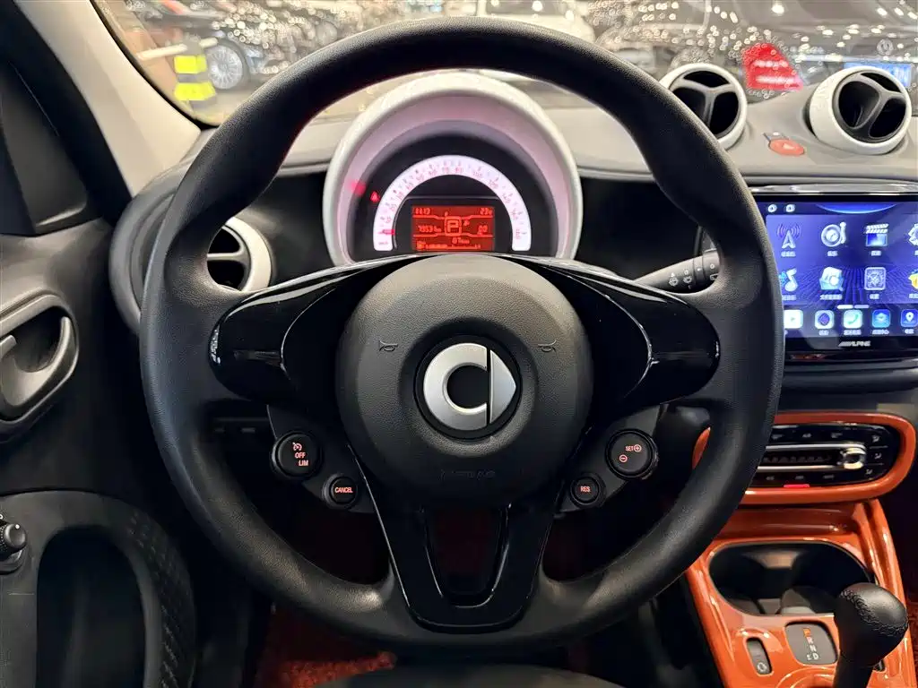 Smart forfour 1.0L 52 kW Lively Edition, фото 12