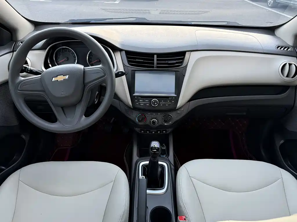 Chevrolet Sail — миниатюра 15