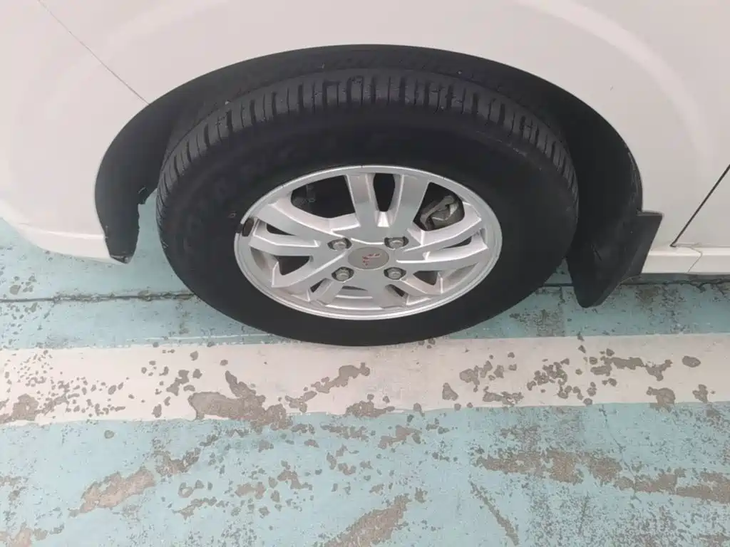 Wuling Hongguang — миниатюра 23