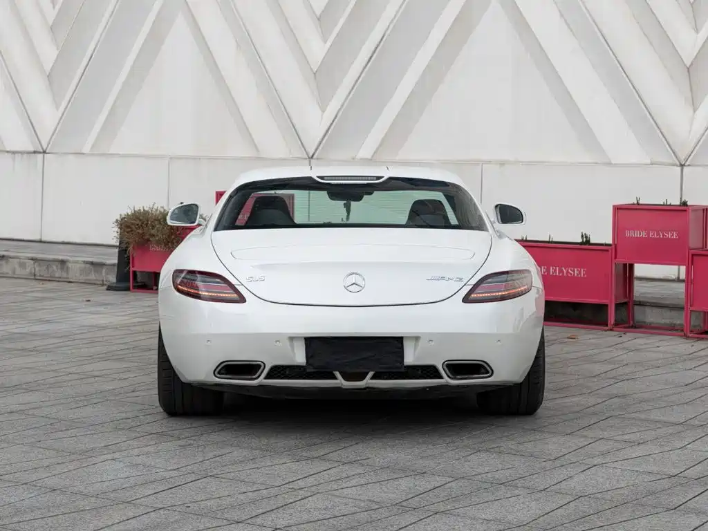 Mercedes-Benz SLS AMG — миниатюра 5