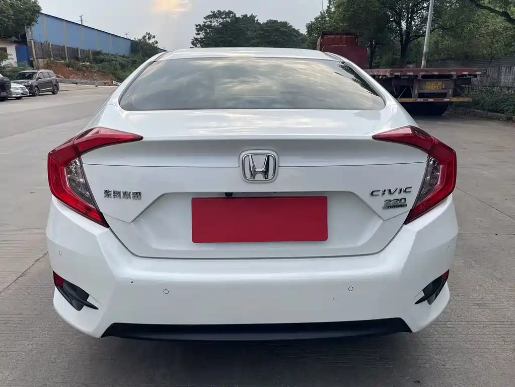 Honda Civic — миниатюра 8