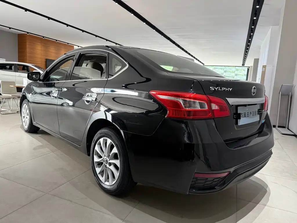 Nissan Sylphy — миниатюра 10