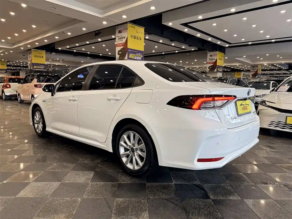 Toyota Corolla — миниатюра 12