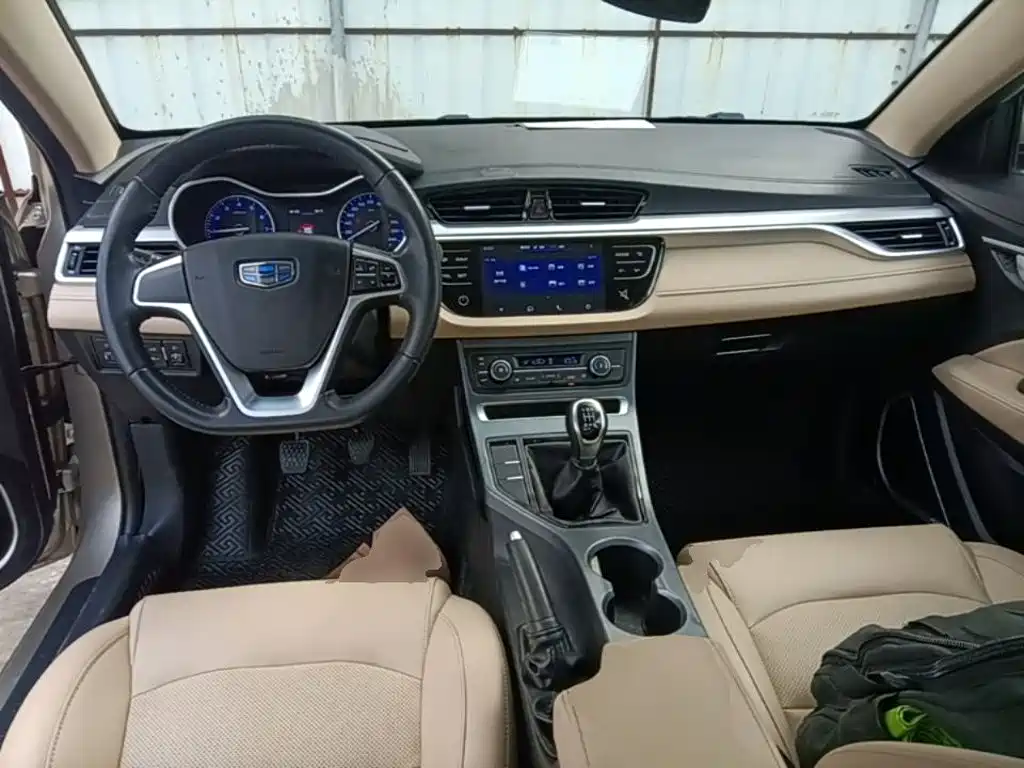 Geely Emgrand — миниатюра 10
