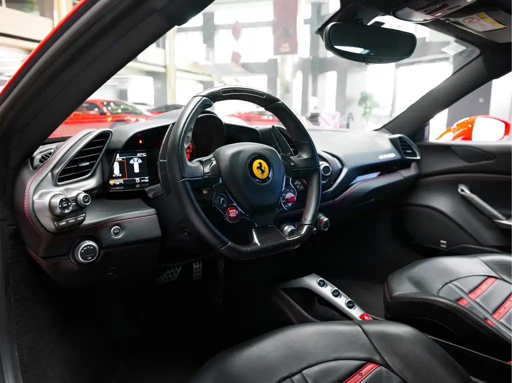 Ferrari 488 — миниатюра 11